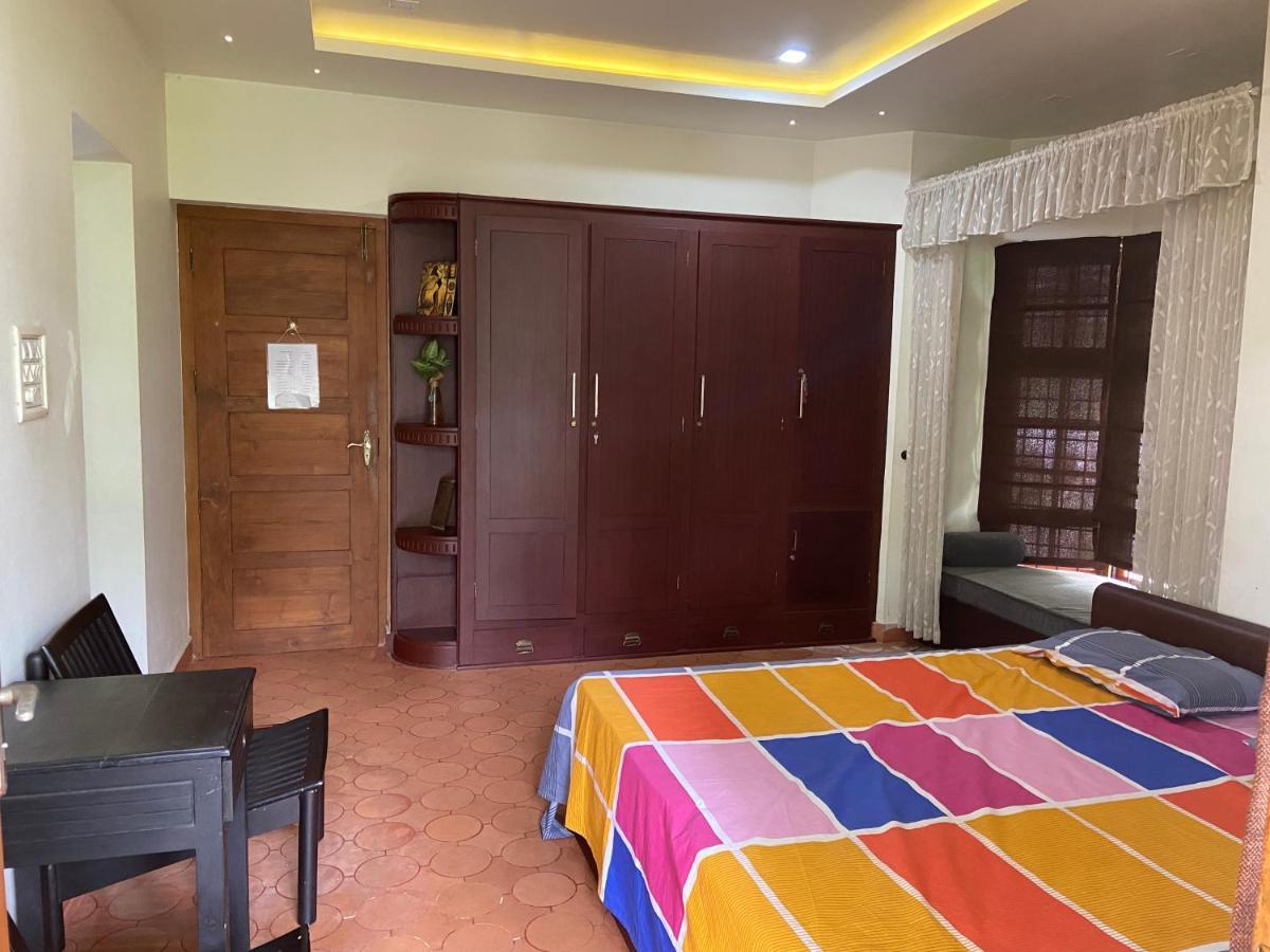 Maleyam Homestay Riverside Кожикоде Екстер'єр фото