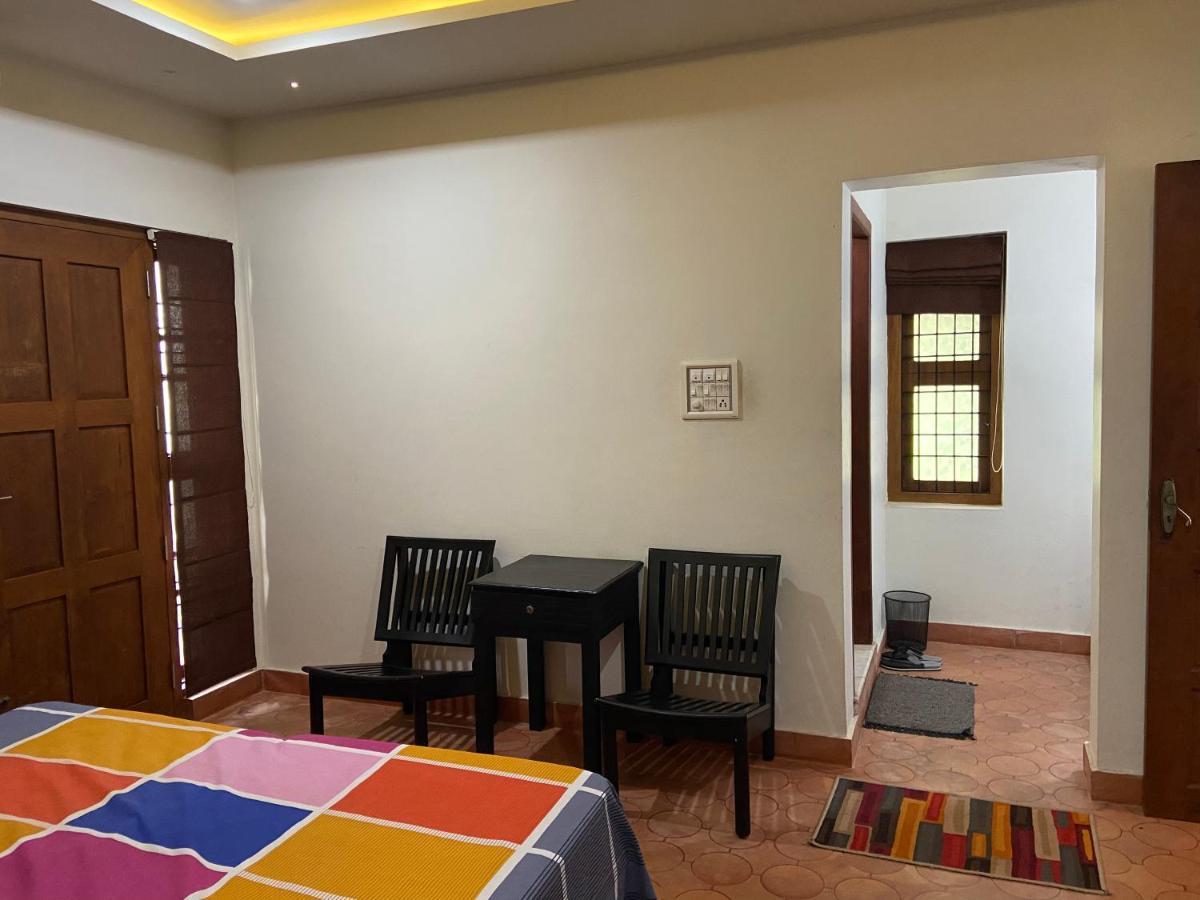 Maleyam Homestay Riverside Кожикоде Екстер'єр фото