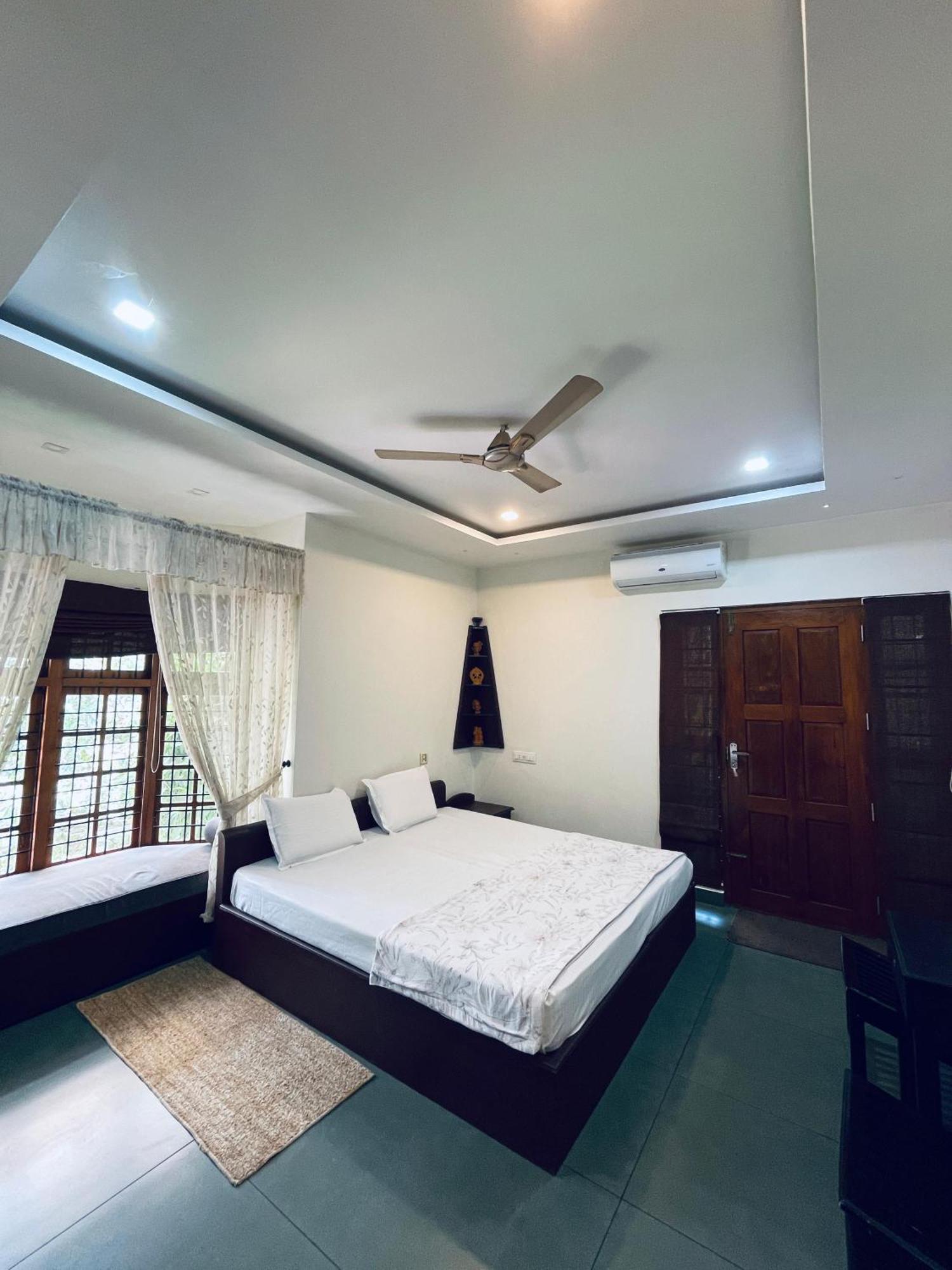 Maleyam Homestay Riverside Кожикоде Екстер'єр фото