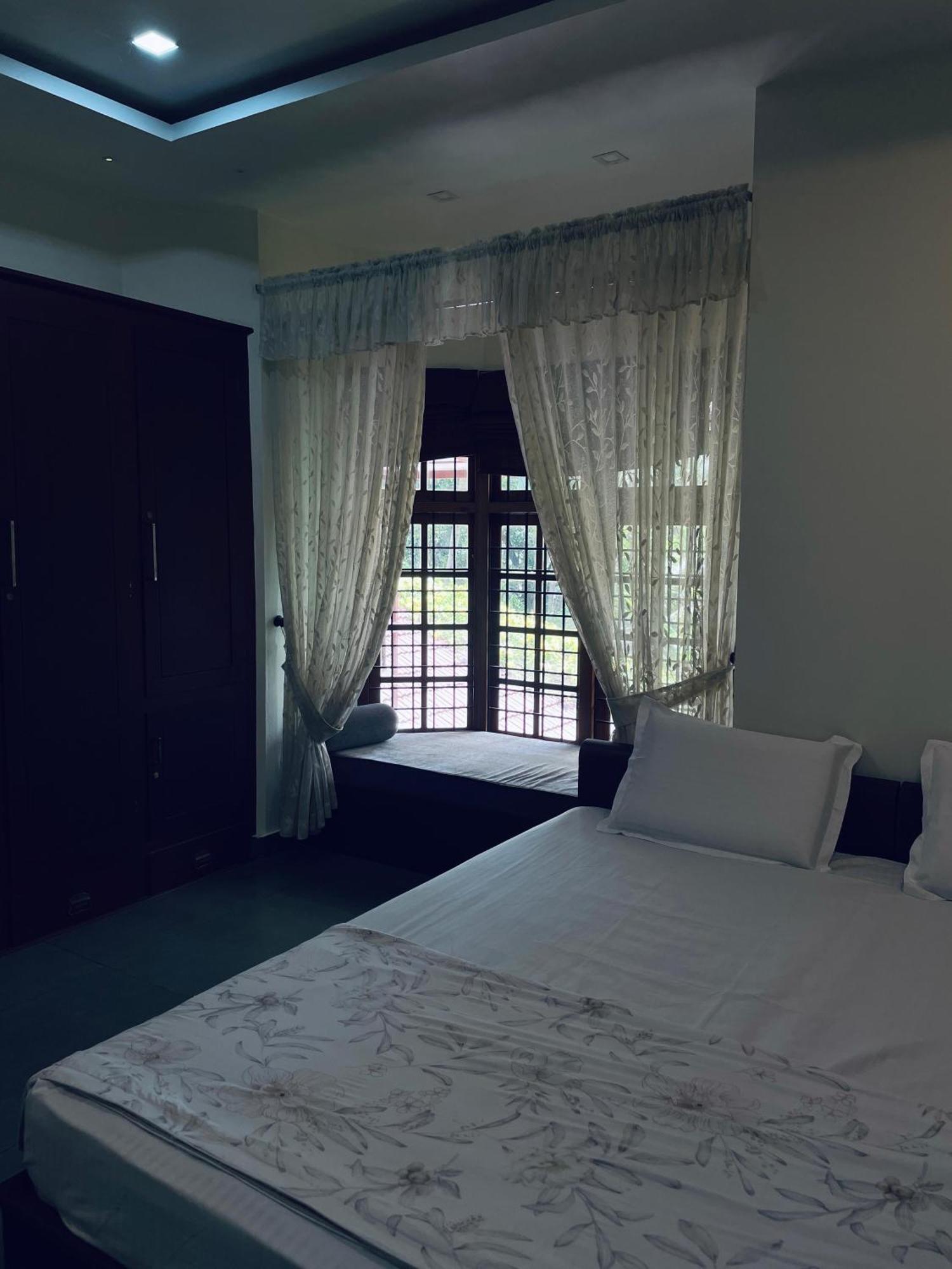 Maleyam Homestay Riverside Кожикоде Екстер'єр фото