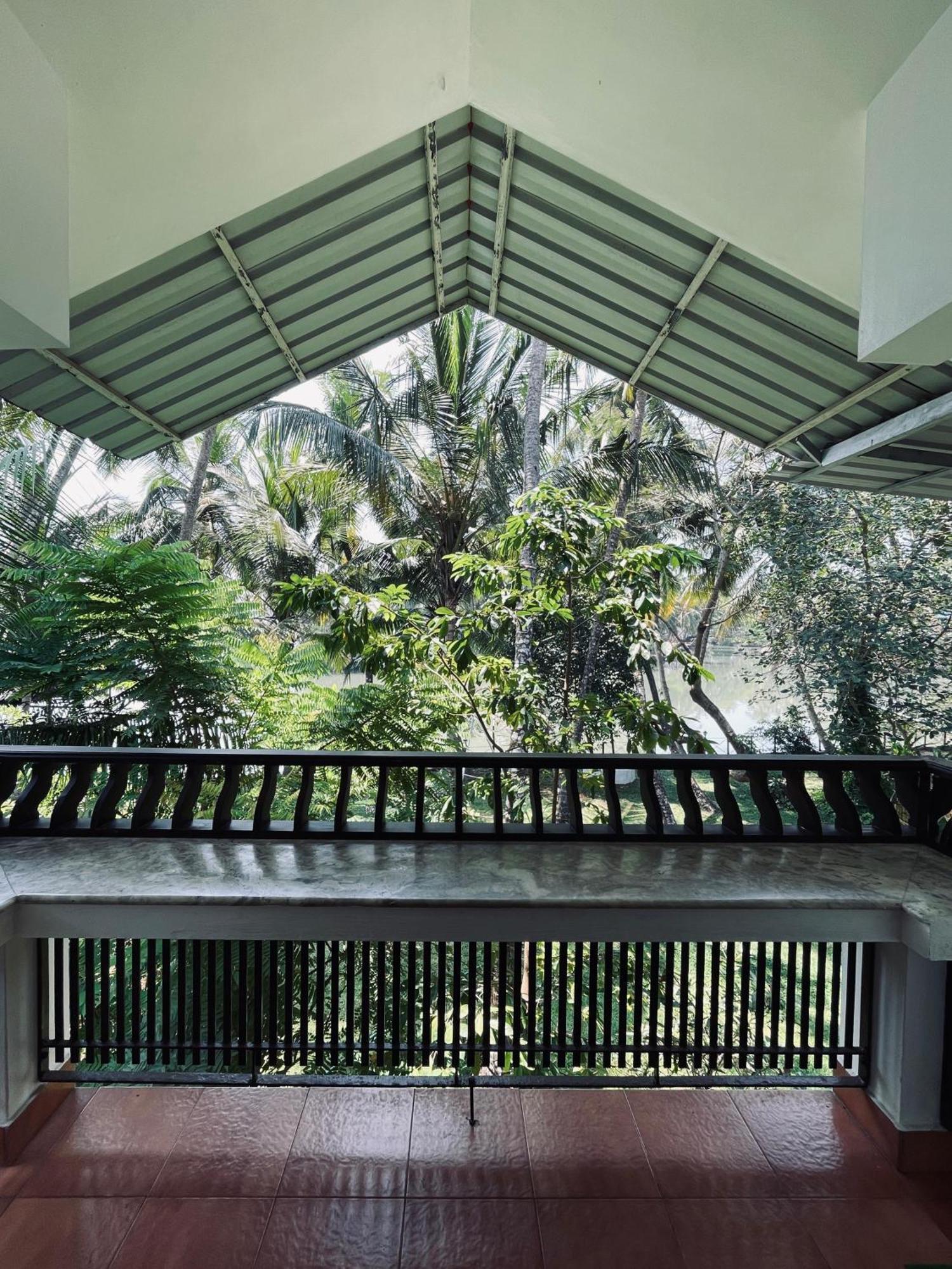 Maleyam Homestay Riverside Кожикоде Екстер'єр фото